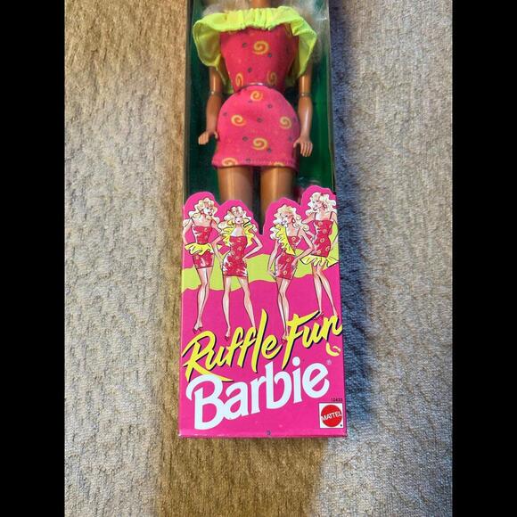 New! Vintage Ruffle Fun Barbie Doll Blonde‎ #12433 Mattel 1994 - Picture 3 of 8